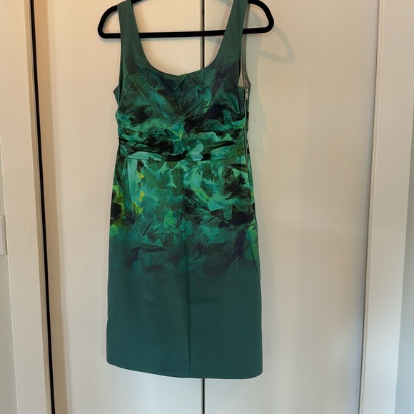 Elie Tahari size 8 dress - Picture 3 of 4